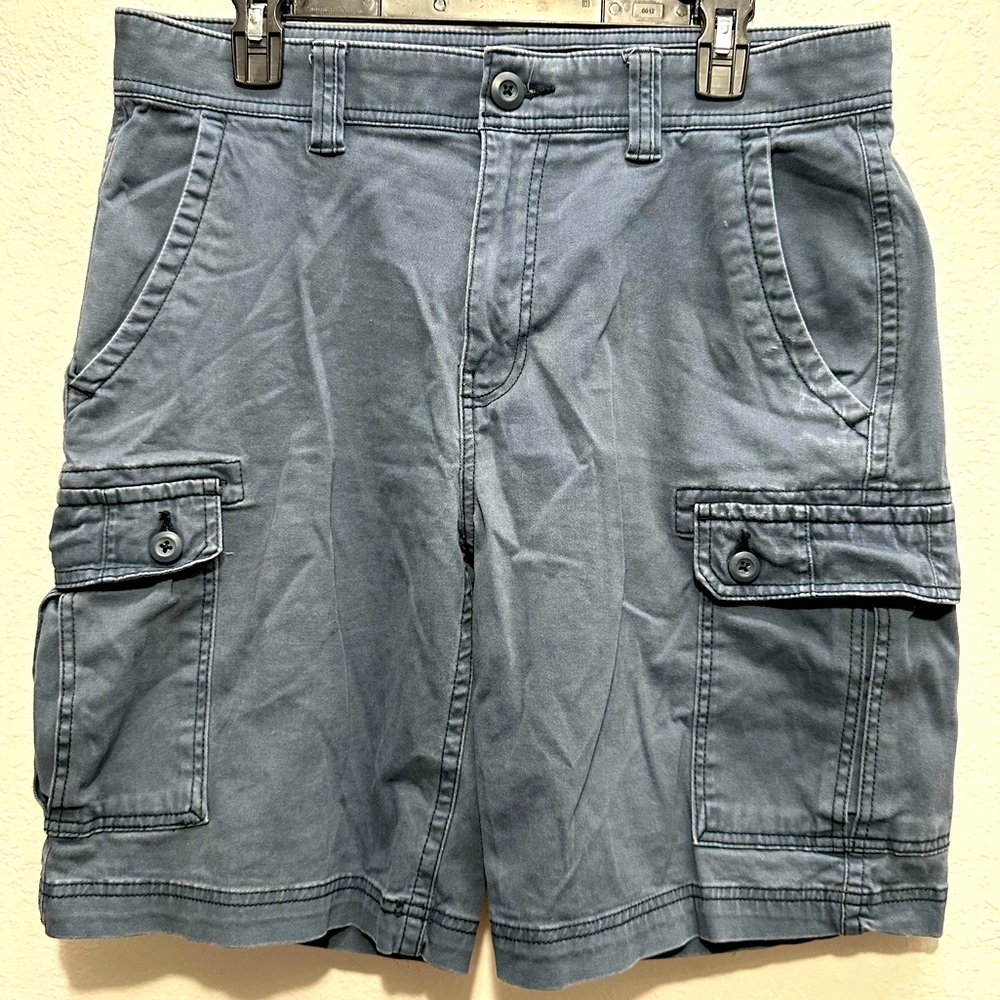 Men’s Bluish-Gray St John’s Bay Comfort Stretch Cargo Shorts Size 34 9.5” Inseam